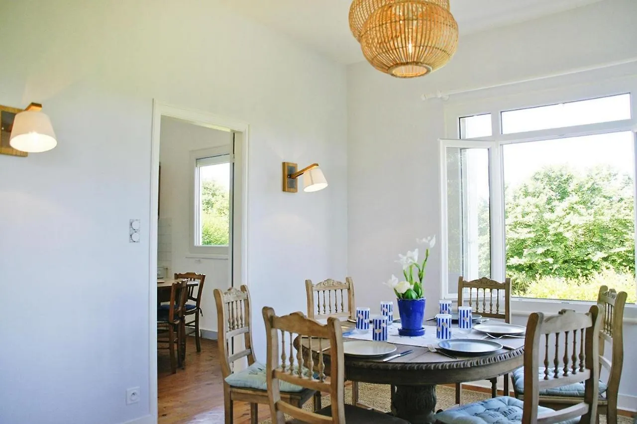 Holiday Home Near Village Centre And Beach Plougasnou