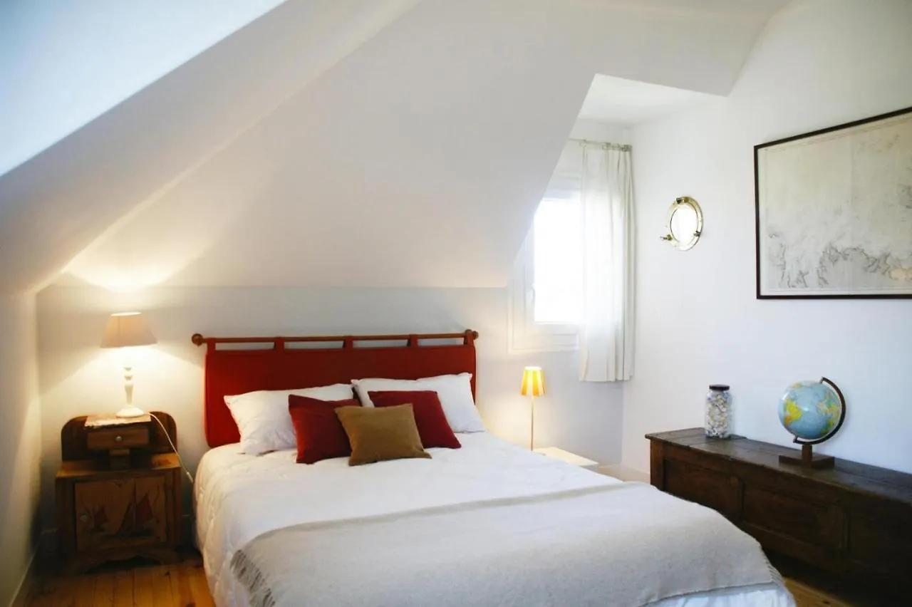 Holiday Home Near Village Centre And Beach Plougasnou