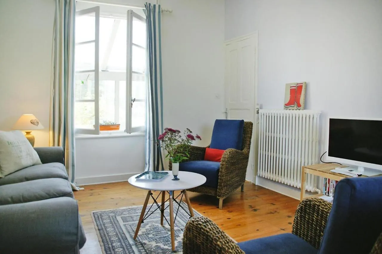 Holiday Home Near Village Centre And Beach Plougasnou 0*,  France