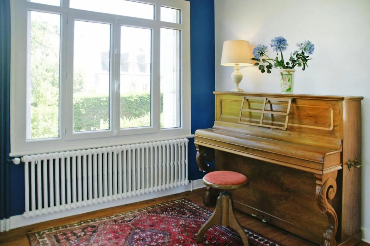 Holiday Home Near Village Centre And Beach Plougasnou