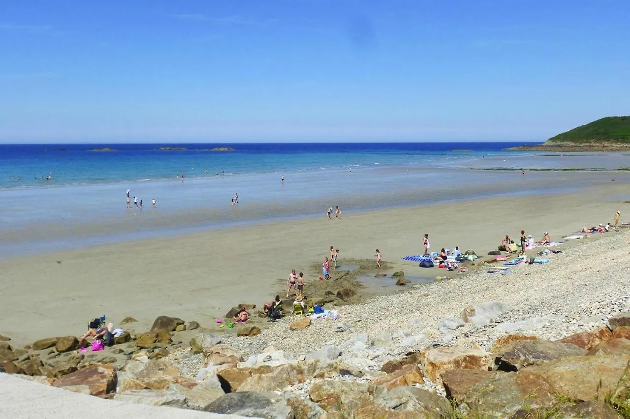 Holiday Home Near Village Centre And Beach Plougasnou